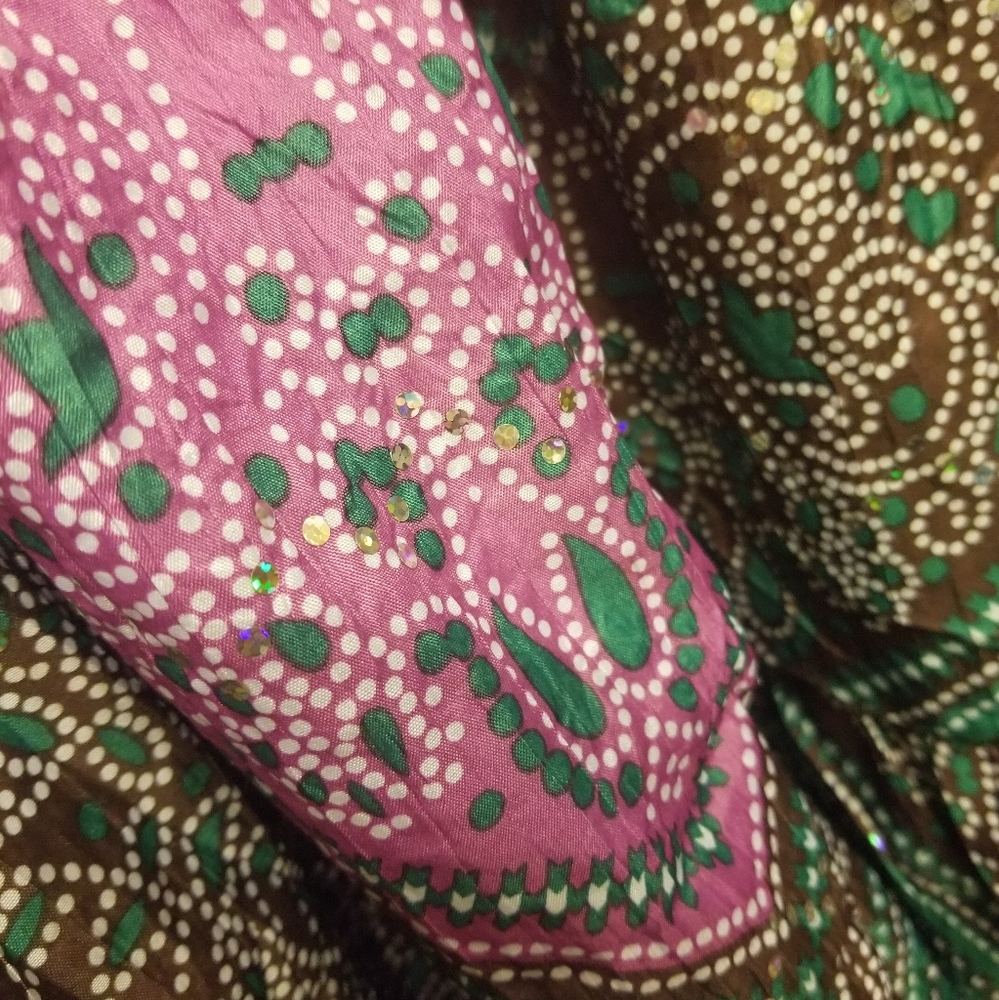 Patterned Dress - Picture 3 of 4